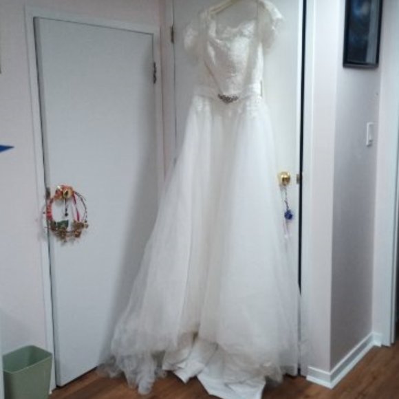Wedding Dress - Off White - Mingda's Dress - Picture 2 of 13